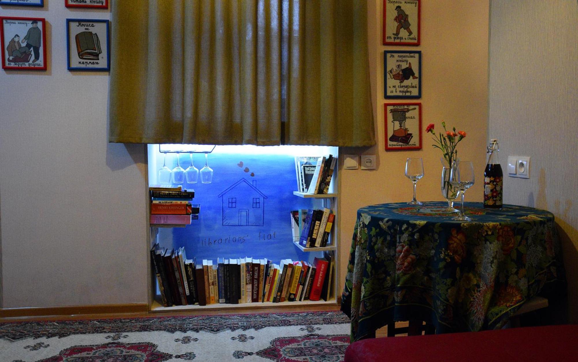 Librarians' Flat Appartement Tbilisi Buitenkant foto
