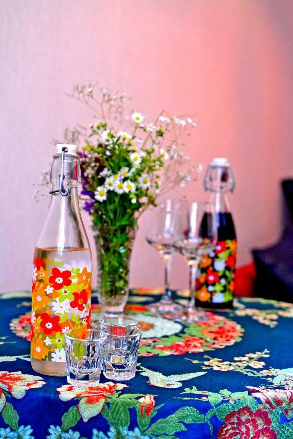 Librarians' Flat Appartement Tbilisi Buitenkant foto
